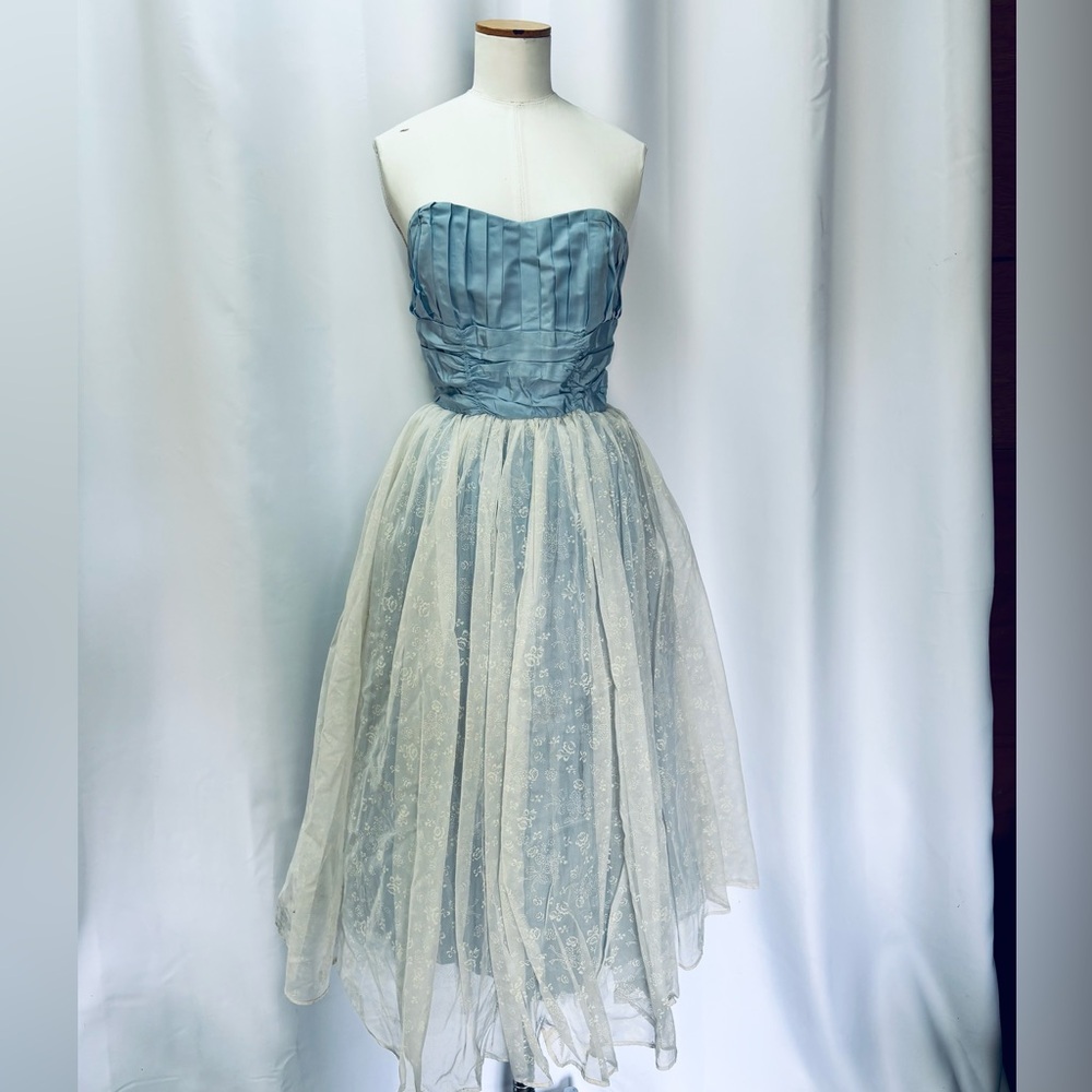 Vintage 1950s Strapless Blue Prom Gown